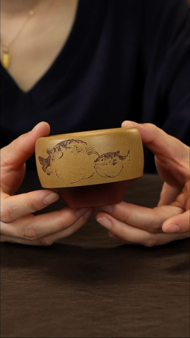 茶杯紫砂直播福利吴春艳粉浆刻绘河豚主人杯