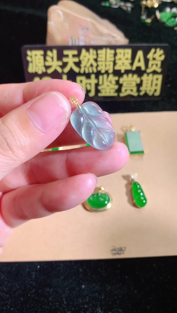 翡翠18K金镶嵌颈饰源头翡翠工厂一手货源