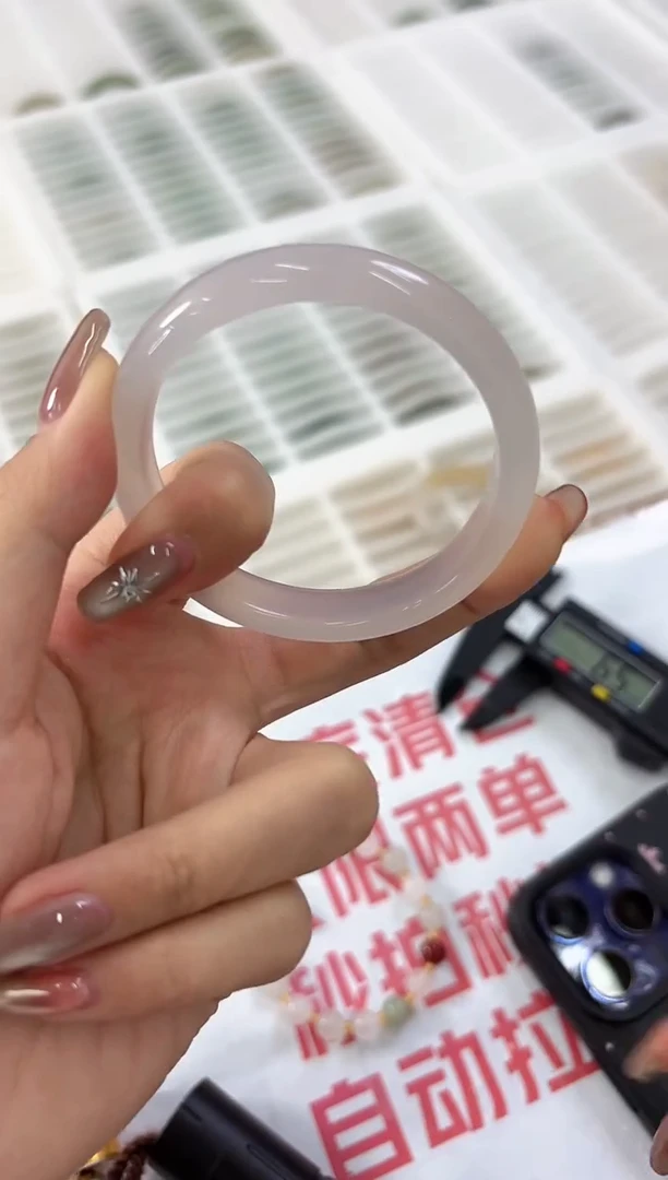 未镶嵌手镯石英质玉240-51L