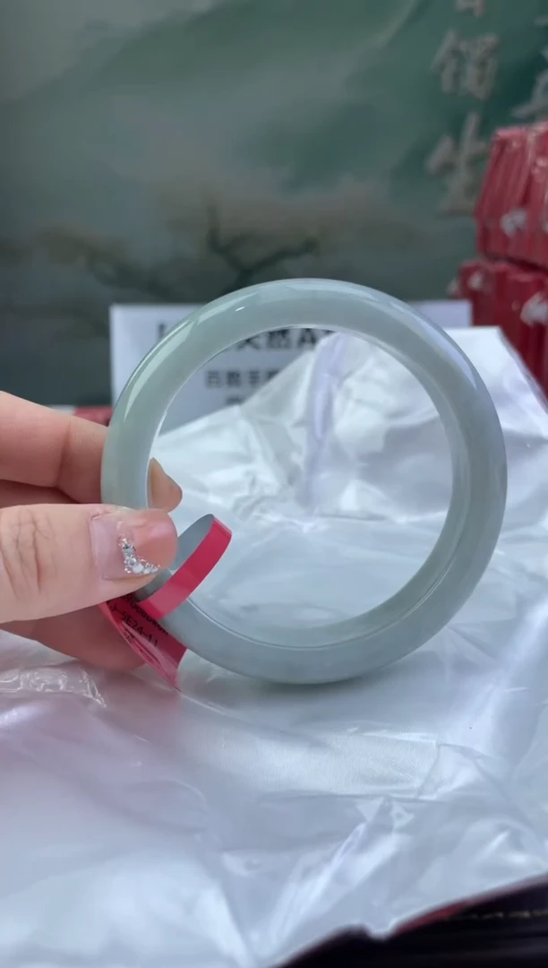 翡翠手镯未镶嵌6翡翠手镯（微瑕）62-63