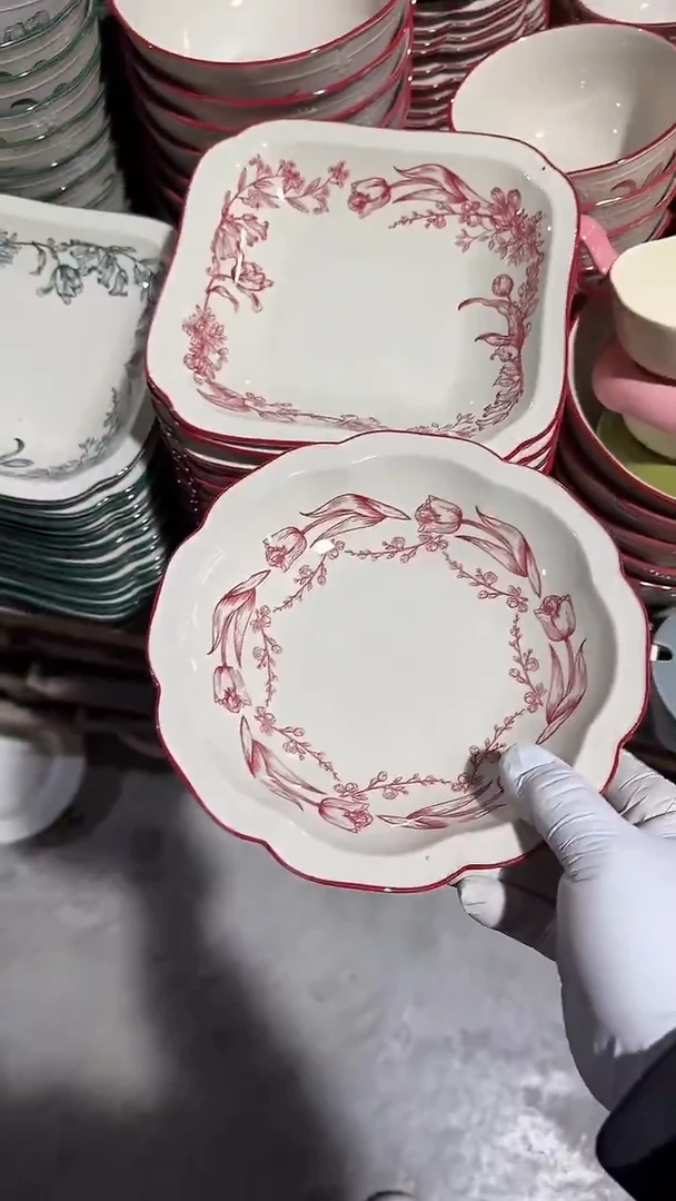 陶瓷铃兰盘2件套微瑕 凑满20元包邮