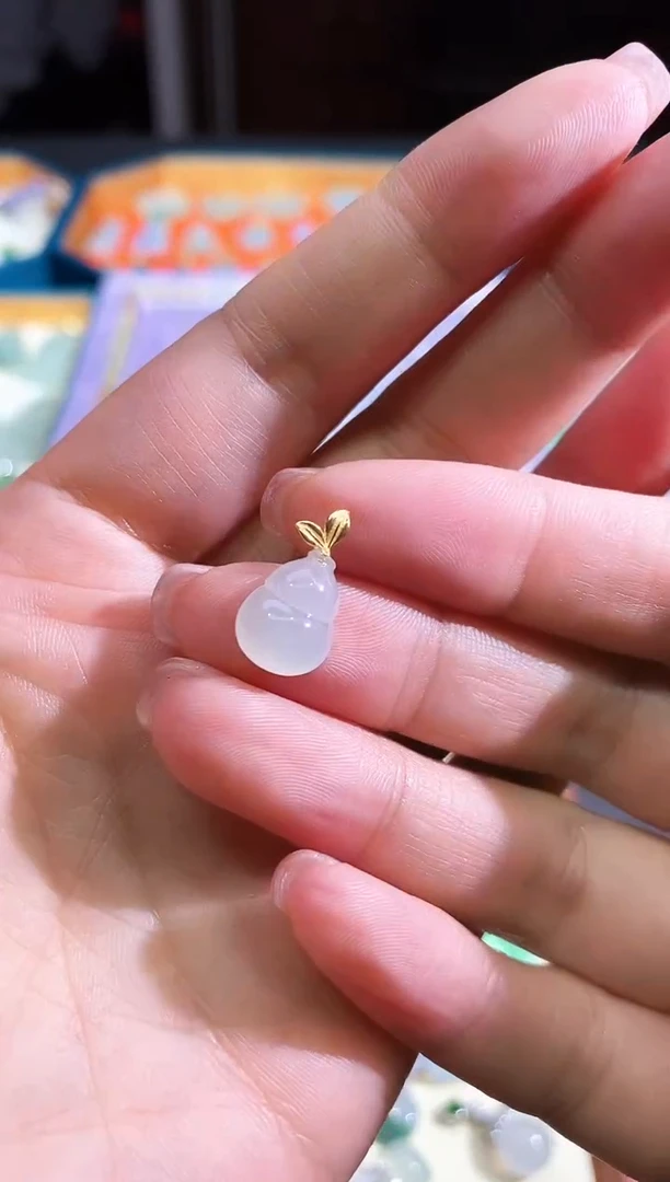 翡翠18K金镶嵌颈饰250604039