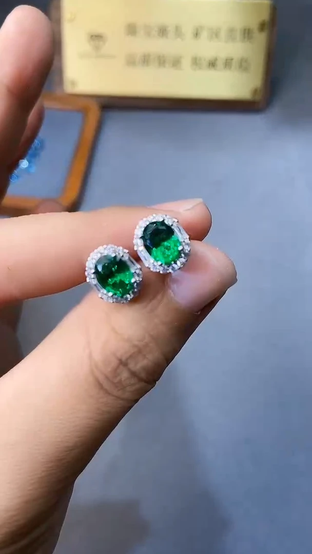 【闪购商品】透辉石耳饰银S925镶嵌354