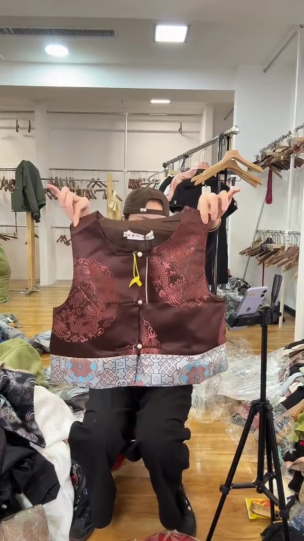 L  115斤以里  马甲