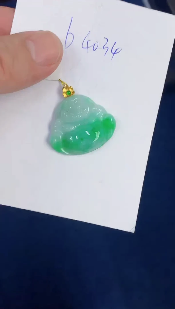 翡翠18K金镶嵌颈饰缅甸天然翡翠A货