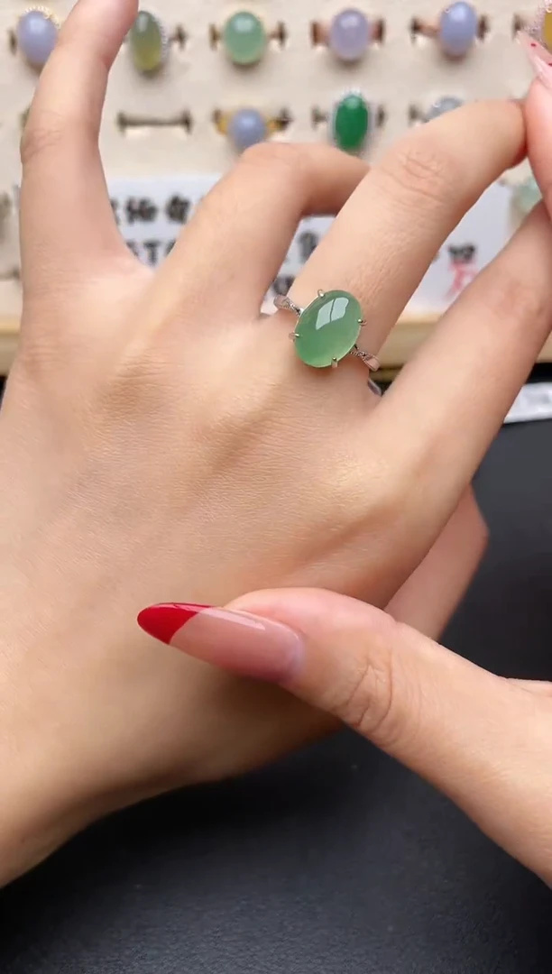 【闪购商品】翡翠戒指银S925镶嵌一物一证一礼盒