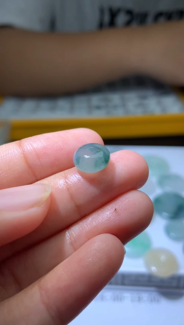 定制翡翠未镶嵌毛货