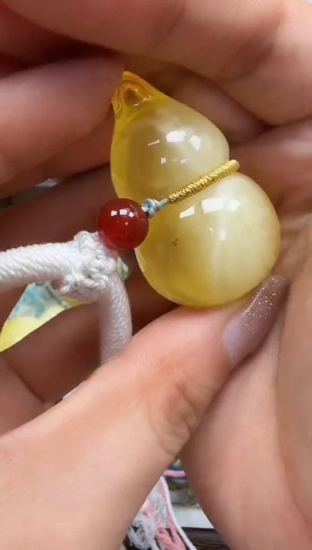裸石琥珀未镶嵌如图