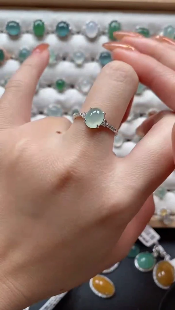 【闪购商品】翡翠戒指银S925镶嵌一物一证一礼盒