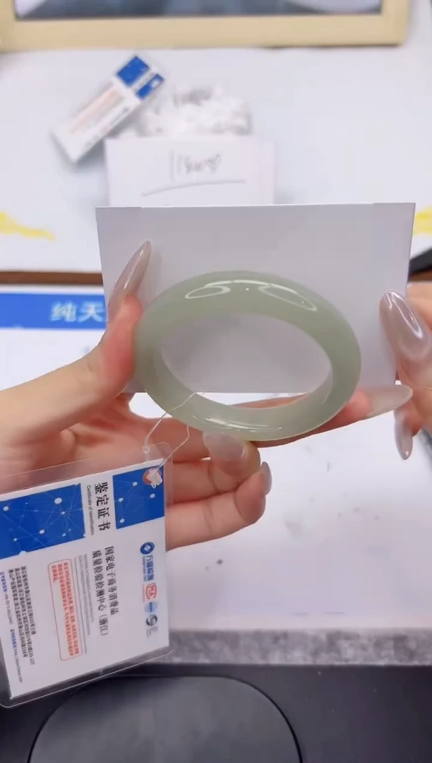 未镶嵌手镯石英质玉L96-50