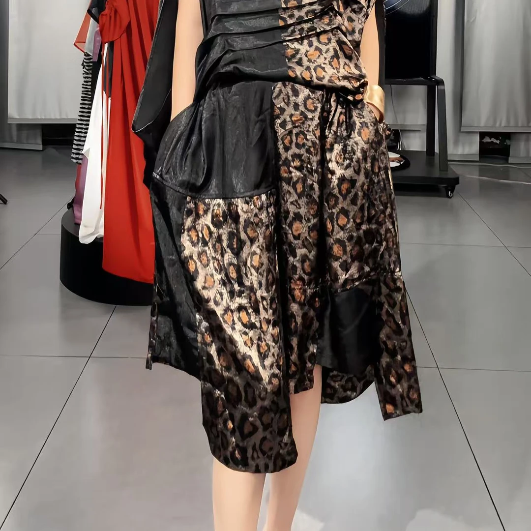 2025小众设计豹纹拼接不对称个性短裤女时尚气质宽松百搭高腰裤子