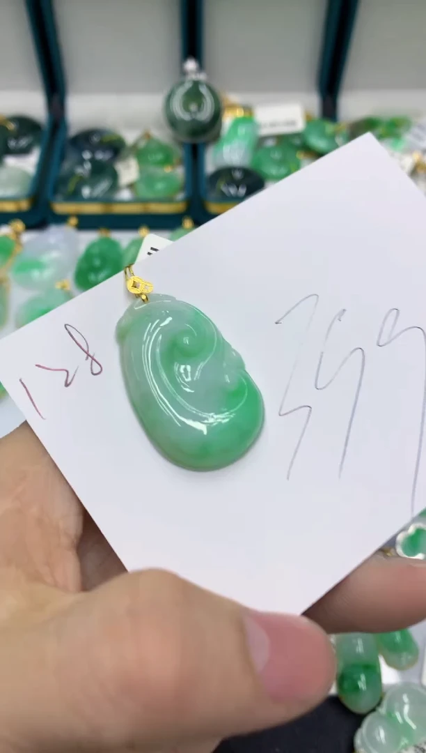 【闪购商品】翡翠颈饰18K金镶嵌11111111111