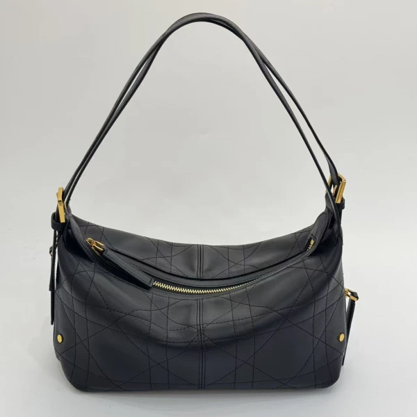 【RAIN·CUN】轻奢菱格单肩斜挎枕头包 XKY-1189-黑色