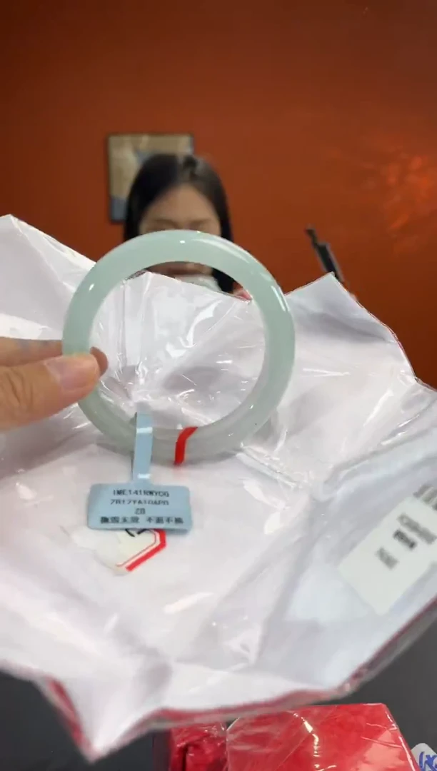 未镶嵌手镯翡翠5