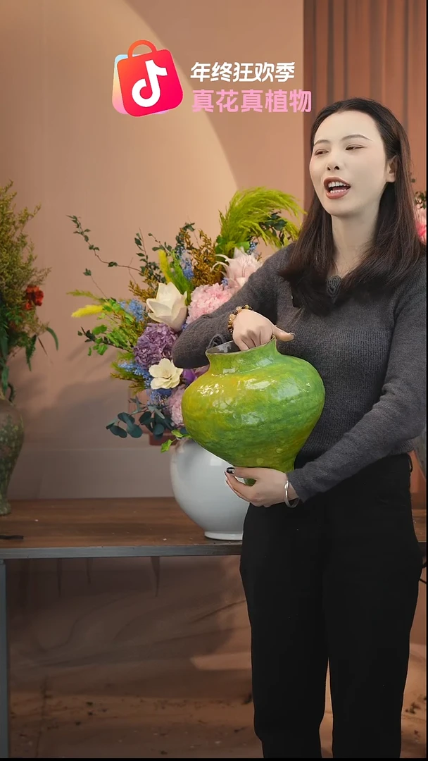 S****r花瓶一只如上图