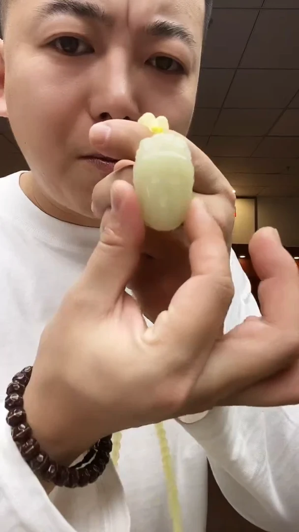 玉百搭气质观音头吊坠