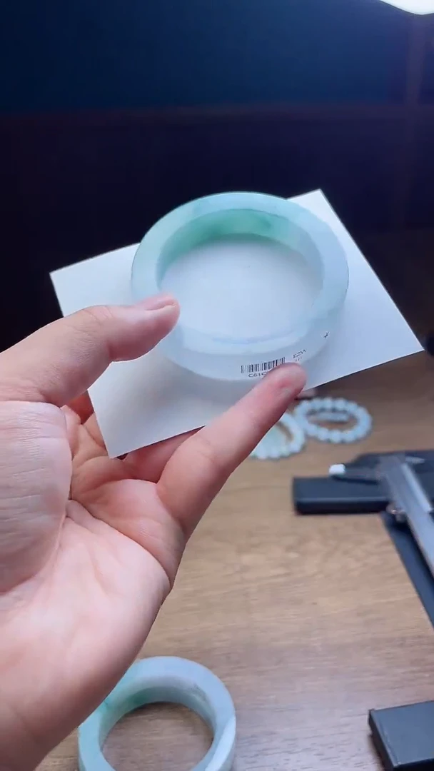 未镶嵌手镯定制翡翠朱*定制