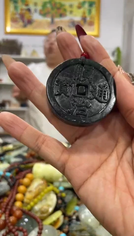 未镶嵌岫玉吊坠