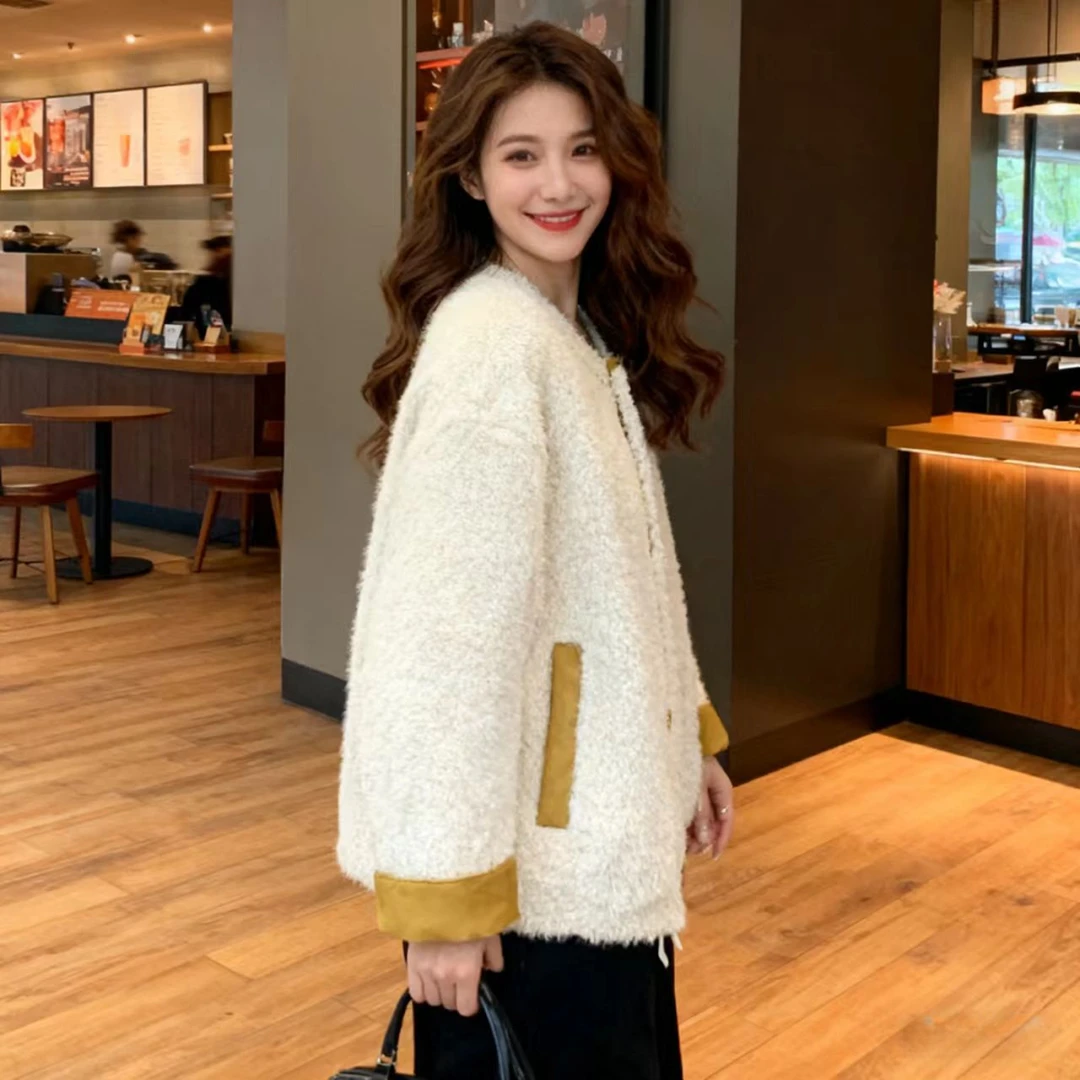 韩系圆领保暖秋冬单排扣皮毛一体外套时尚宽松短款上衣（25-43）