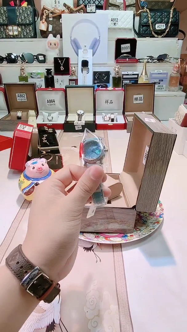 瓷片瓷器 库房到期 全部地板价@@1