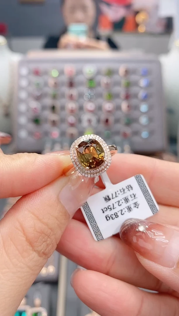 18K金镶嵌戒指碧玺2.75