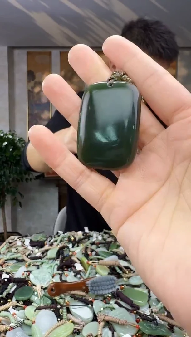 未镶嵌和田玉挂件拍一发一