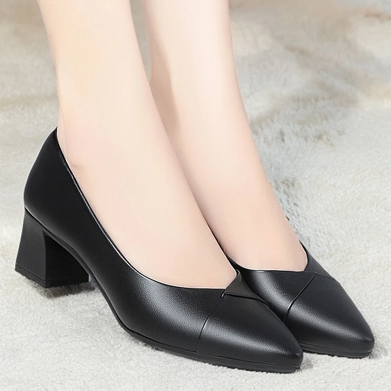 真皮软底粗跟中年妈妈鞋高跟皮鞋工作鞋舒适百搭单鞋女鞋黑色皮鞋