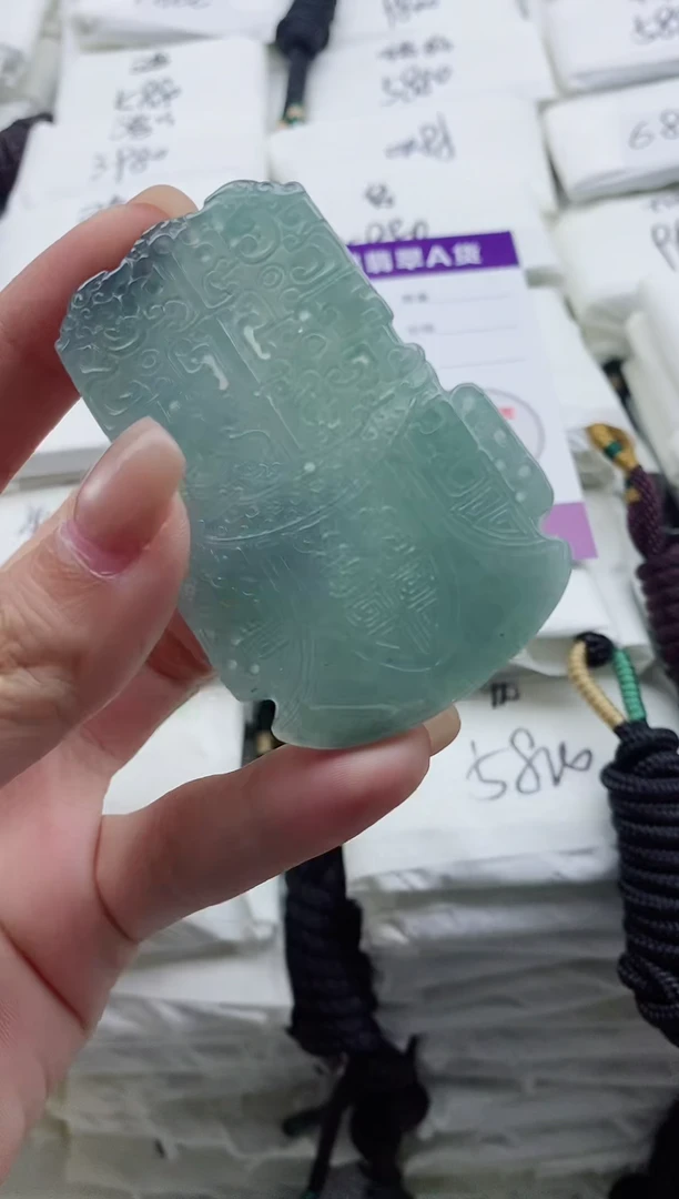 颈饰未镶嵌翡翠8