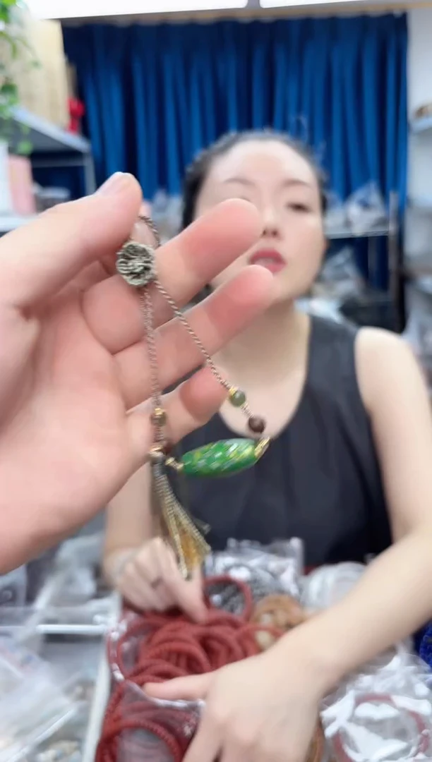 木大漆T珠手编链子一条