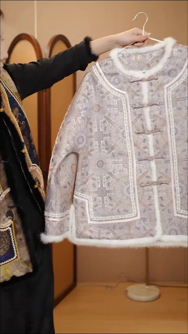 浅紫八达夹棉外套