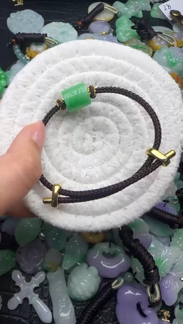 颈饰未镶嵌翡翠缅甸翡翠吊坠