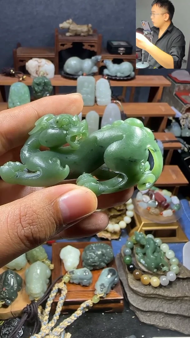 颈饰未镶嵌和田玉两****睡1