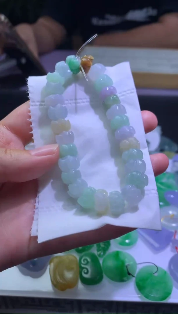 未镶嵌定制翡翠毛货