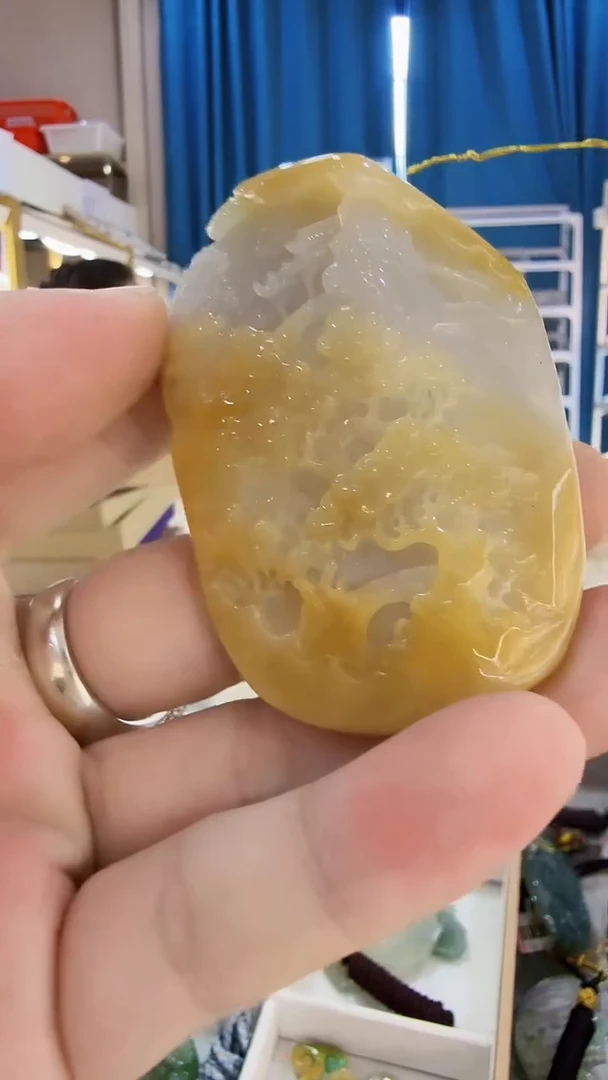 翡翠未镶嵌吊坠(不含链)50