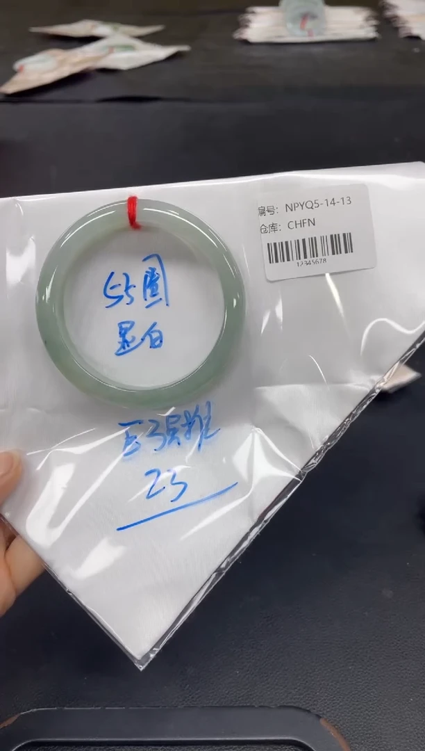 未镶嵌手镯翡翠翡翠手镯