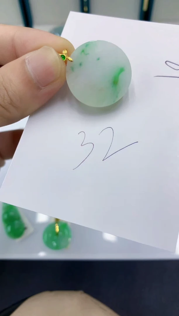 颈饰未镶嵌翡翠翡翠