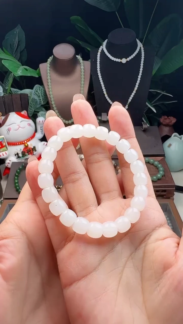未镶嵌手串和田玉古*！精品8*9m新疆于田直切白玉手串
