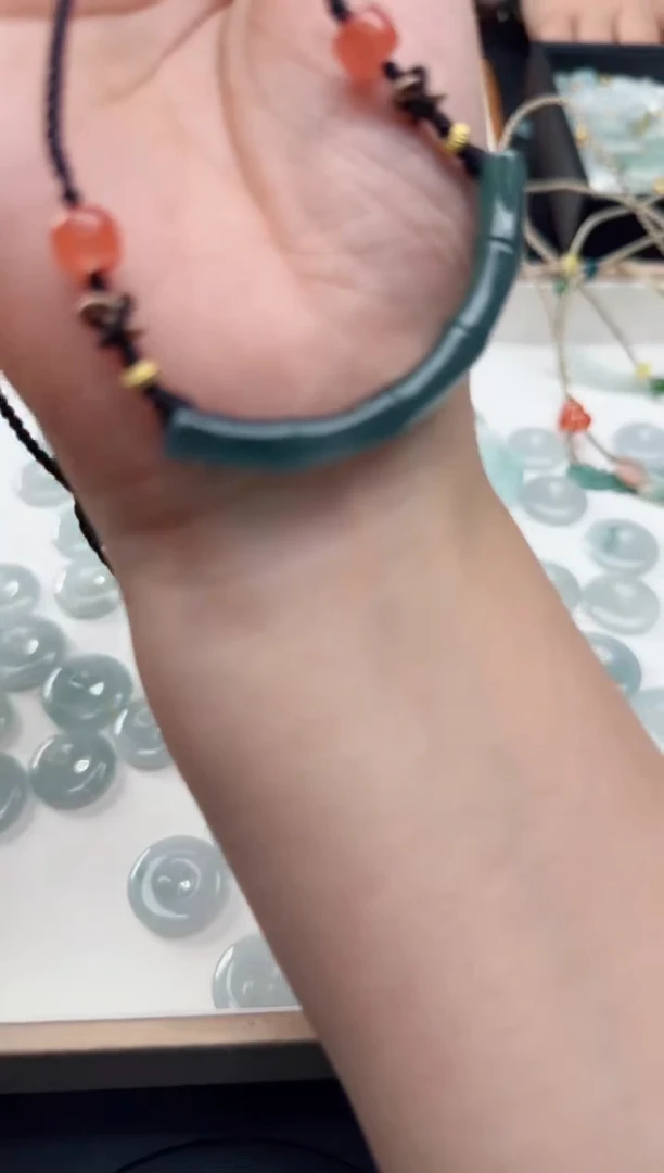 【闪购商品】翡翠颈饰未镶嵌TZG0118268