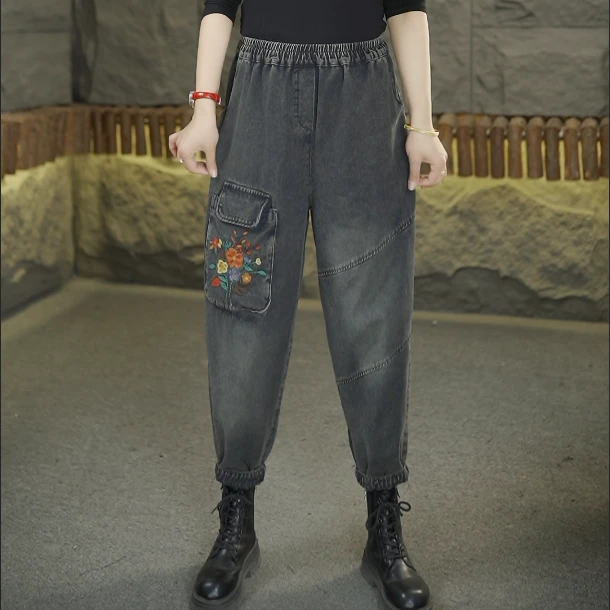 2025新款春季翻领复古盘扣重工刺绣大码休闲哈伦裤2574