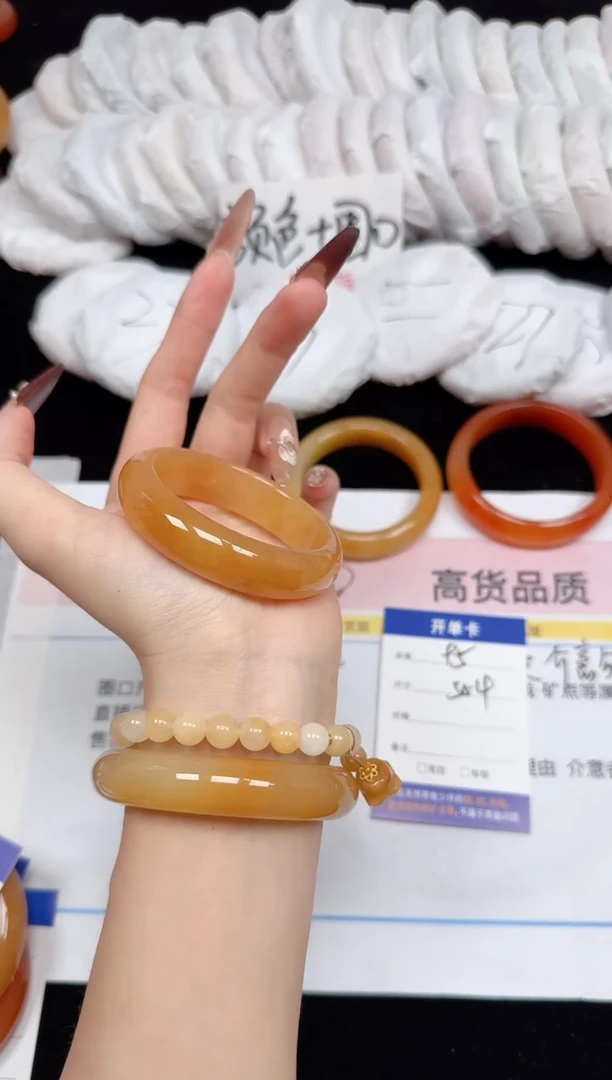 未镶嵌手镯石英质玉95/50.4