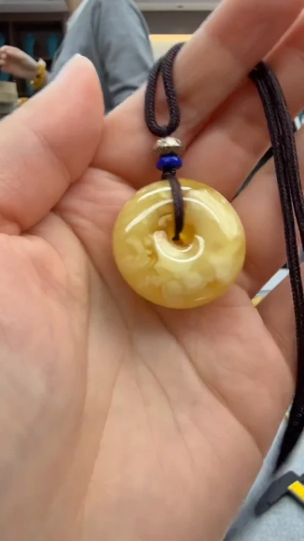 琥珀颈饰未镶嵌346秒拍号 假一罚三