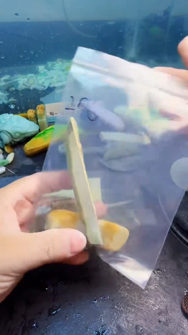 翡翠挂件未镶嵌天然翡翠206