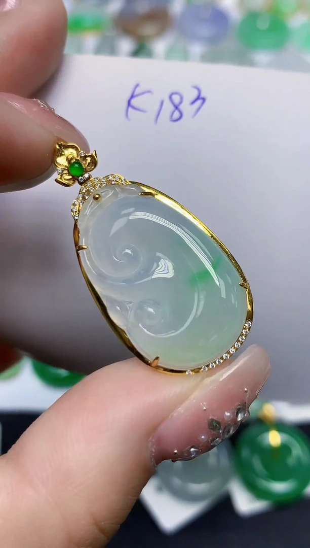 颈饰18K金镶嵌翡翠天然缅甸翡翠A货翡翠百元以上9元证书费自理