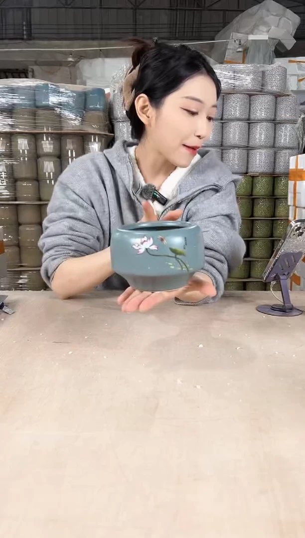 【闪购商品】陶瓷圆口深绿荷花小13x10