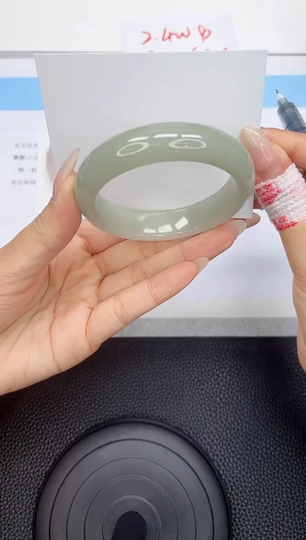 石英质玉手镯未镶嵌191-54