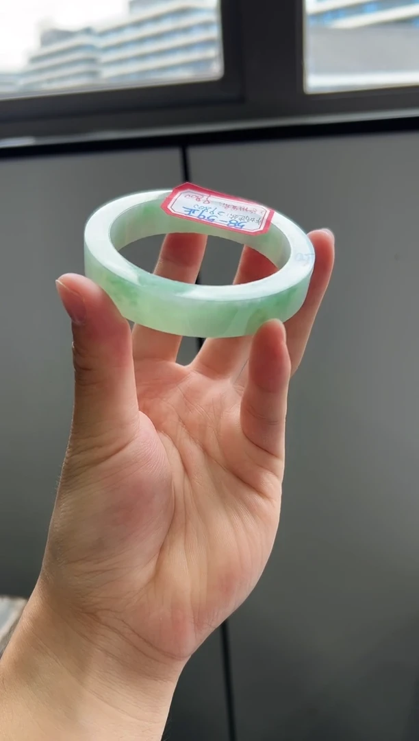 定制翡翠手镯未镶嵌手镯