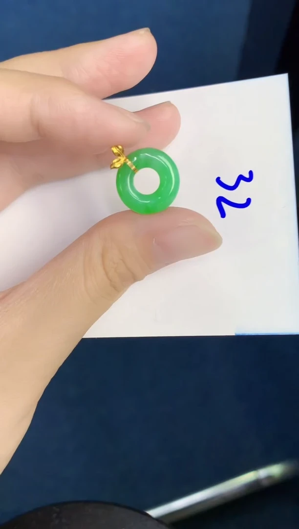 翡翠18K金镶嵌颈饰天然翡翠緬甸A貨