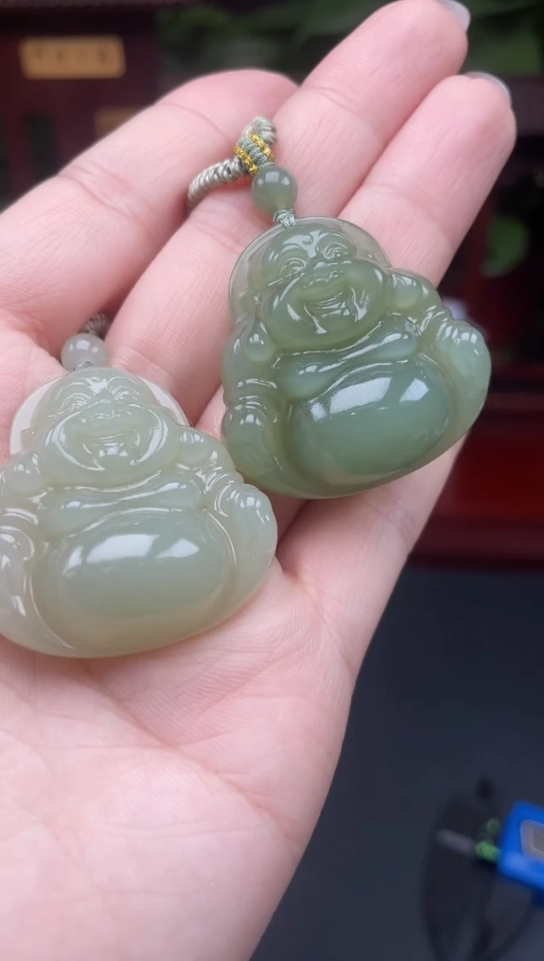 颈饰未镶嵌和田玉吊坠多样性发其一B034