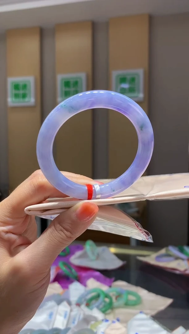 翡翠手镯未镶嵌-QQ87 圈口52.6