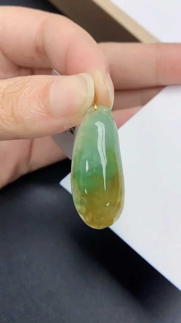 颈饰18K金镶嵌翡翠天然缅甸A货百元以上9元证书费自理